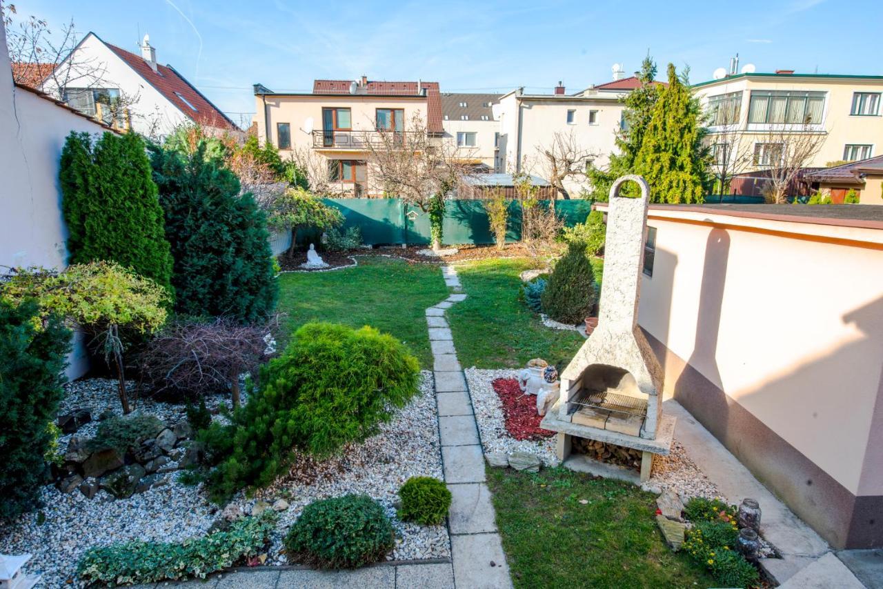Piestany House With Garden Veronika Esterno foto
